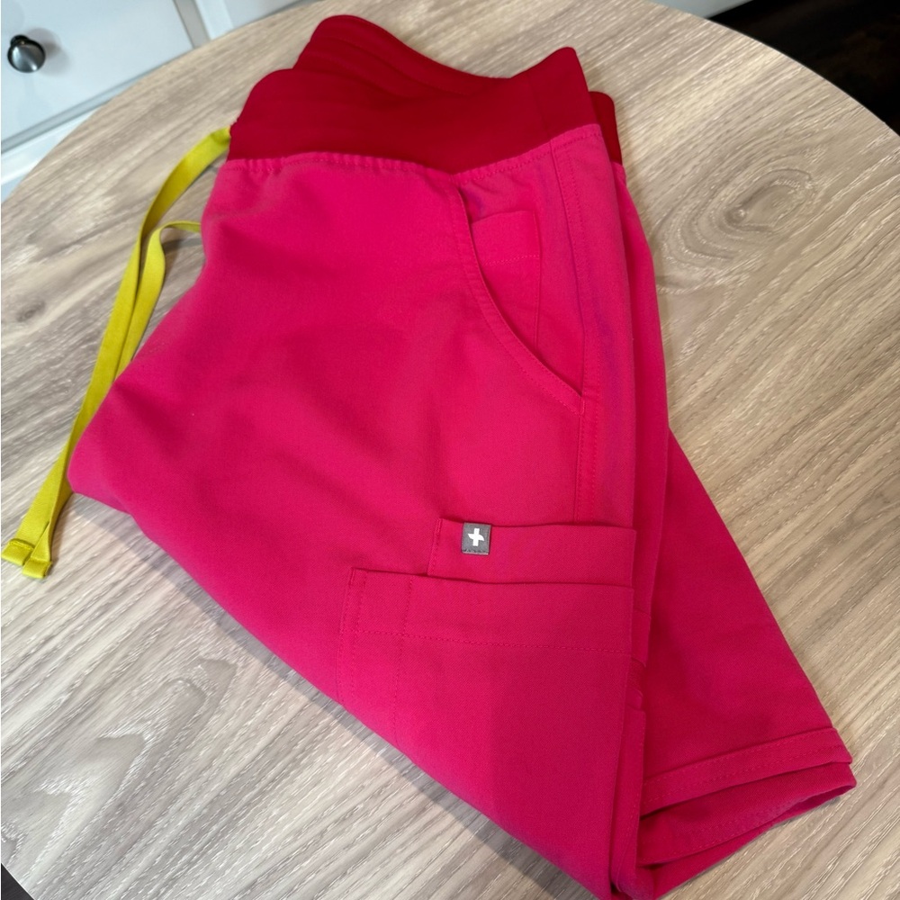 Figs shocking pink scrub bottoms